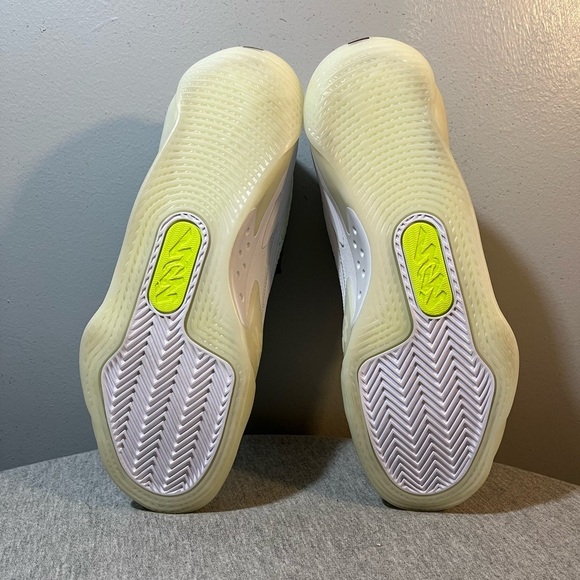 Nike Jordan Zion 3 White/Black Barely Volt Basketball Mens Shoe Sz 11 DR0676-110 - Picture 6 of 11